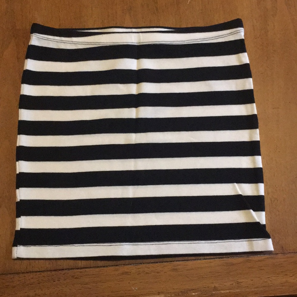 Black and white stripped skirt